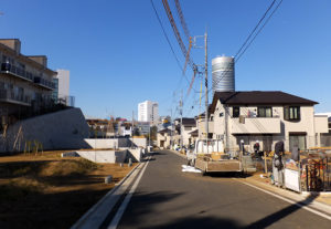 66戸の住宅地「セキュレア新横浜」内では次第に入居者が増えている