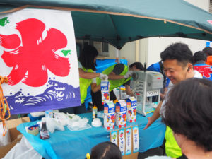 昨年7月には、公益社団法人神奈川法人会綱島東支部の地域交流イベント「流しそうめん大会」にも参加。地域の人々とのふれあいを大切にしたいと佐藤さんは語る
