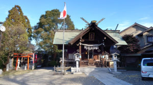 日吉神社（右）と矢上天神社（2020年12月、林宏美さん撮影）