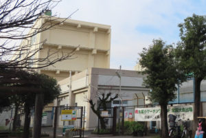 マーチングバンドで全国大会に13年連続出場した横浜市立太尾小学校。「鼓笛隊」の設立から40余年、「マーチングバンド」としても30余年の歴史を重ね、地域に密着した活動をおこなってきた