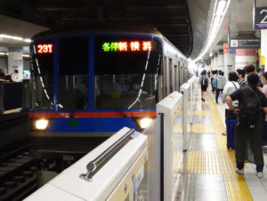 東急目黒線・東横線沿線から「新横浜」行き列車を見掛けることも日常の風景となった（イメージ）