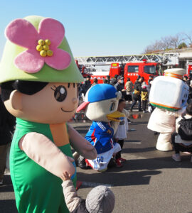 港北区ミズキー、横浜F・マリノス「マリノスケ」、JR東日本横浜支社「ハマの電チャン」も子どもたちの人気を博していました