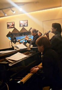 世界的トランぺッターとして知られる大野俊三さんを招いたジャズ公演がピアノ・ラウンジ「レイトリー（Lately）」（新横浜2）で開催された（12月7日、同店提供）